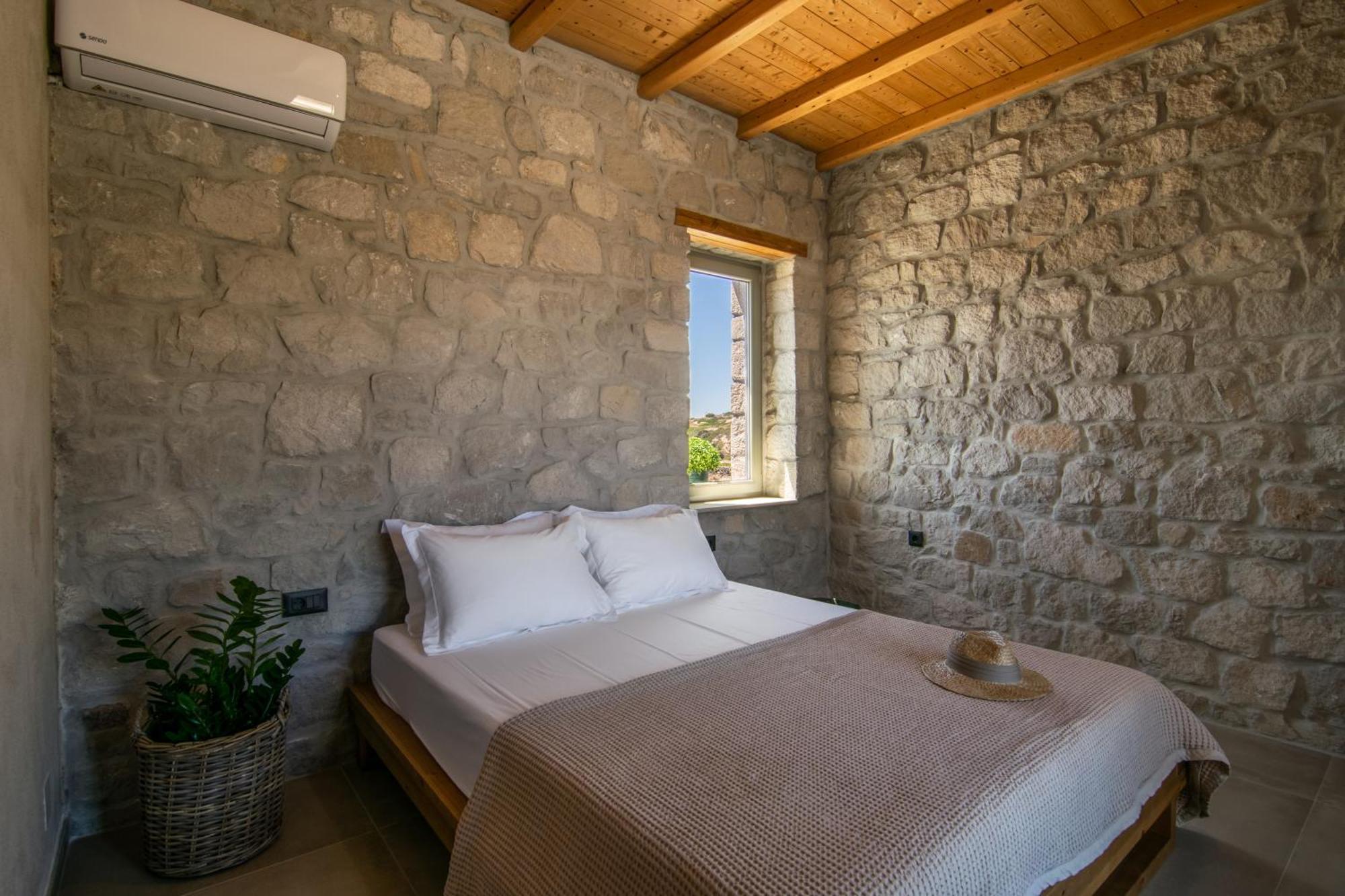 Katoikia Milos Slow Living Homes Mandrakia